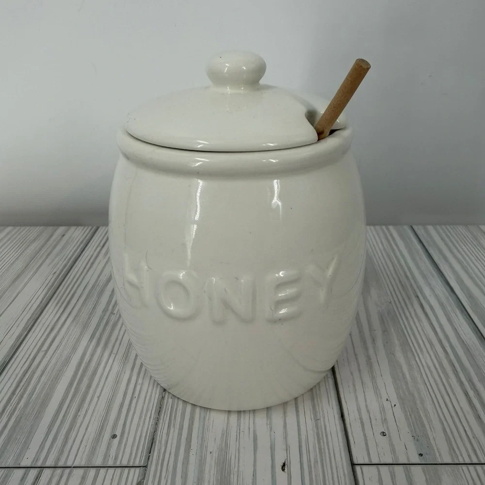 Sur La Table White Ceramic Honey Pot Jar Wooden Dipper and Lid Embossed Honey‎